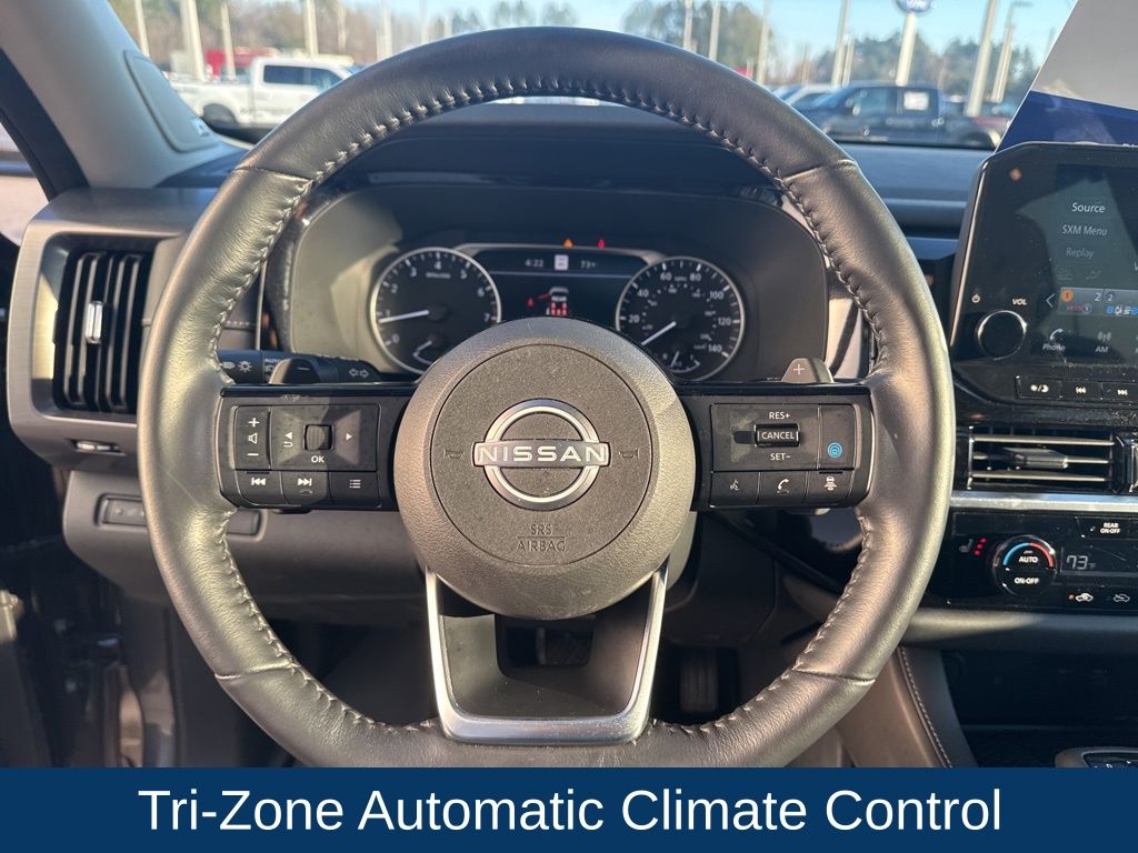 2024 Nissan Pathfinder SL FWD