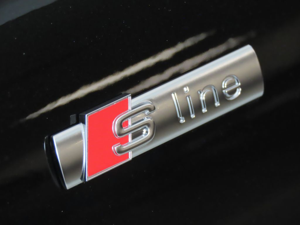 Thumbnail: 2025 Audi Q5 - 11