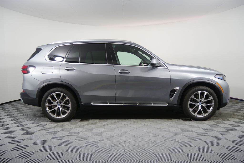 Thumbnail: 2026 BMW X5 - 2