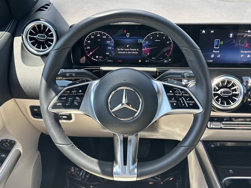 Thumbnail: 2025 Mercedes-Benz GLA - 22