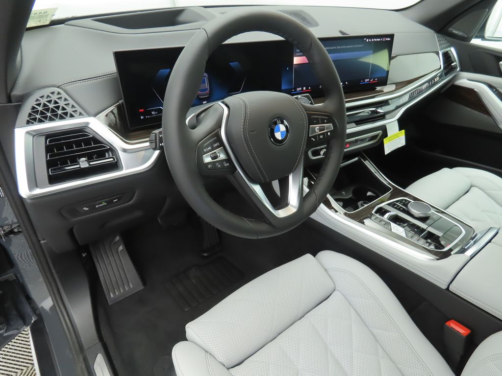 Thumbnail: 2026 BMW X5 - 9