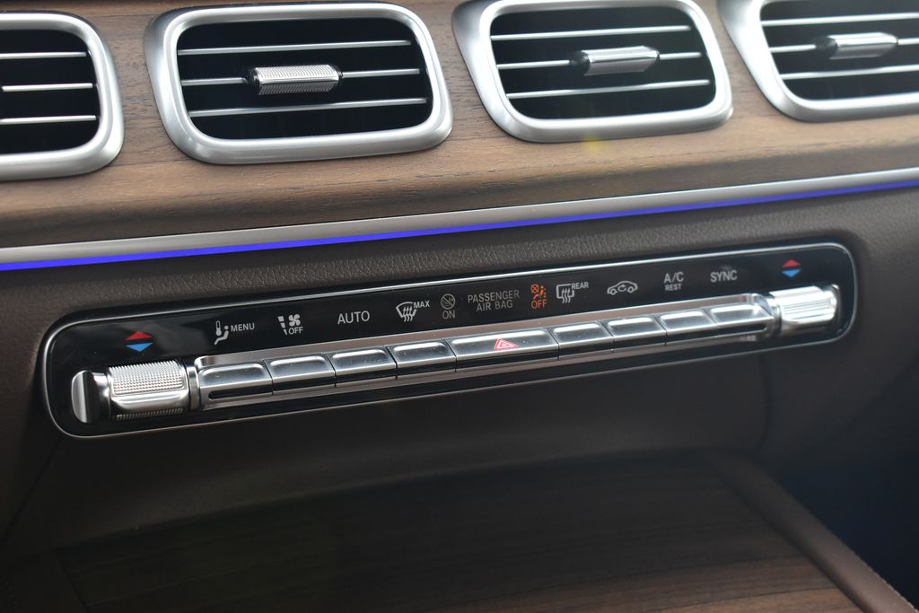 Thumbnail: 2025 Mercedes-Benz GLS - 21