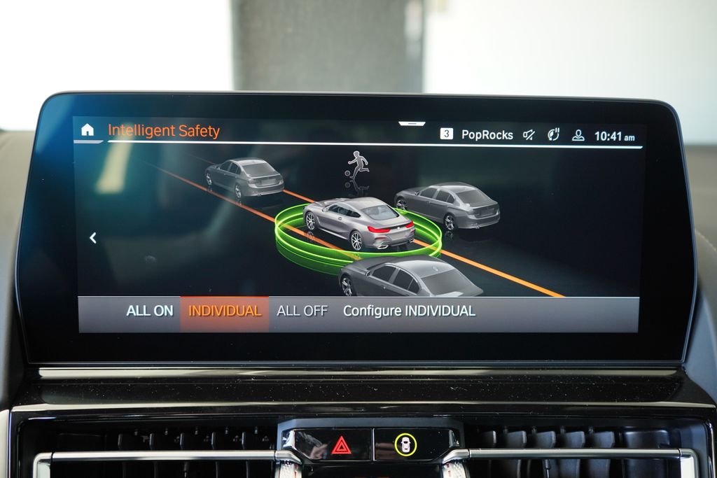 Thumbnail: 2026 BMW 8 Series - 18