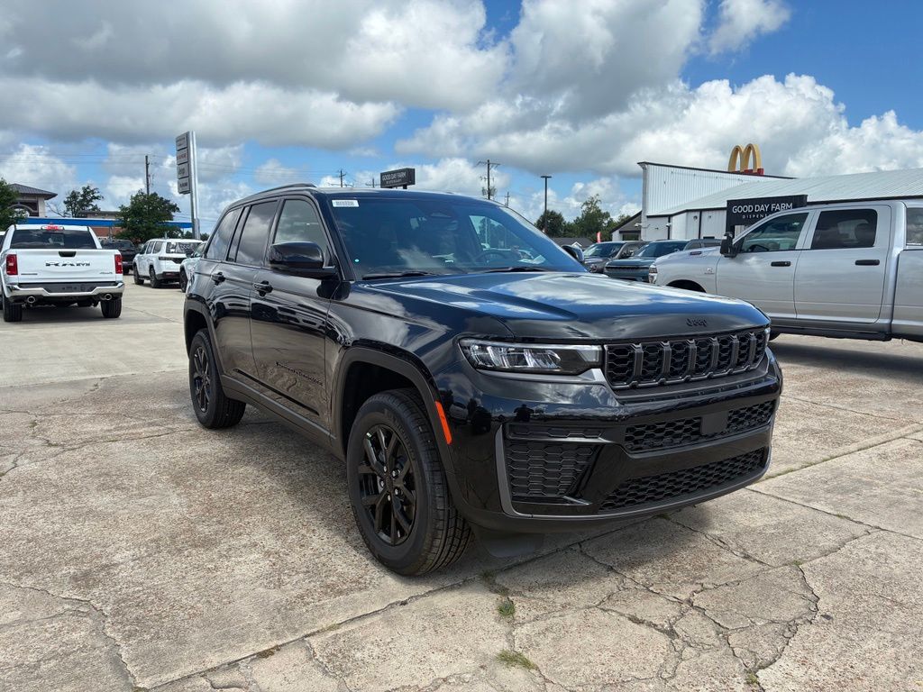 2026 Jeep Grand Cherokee Altitude