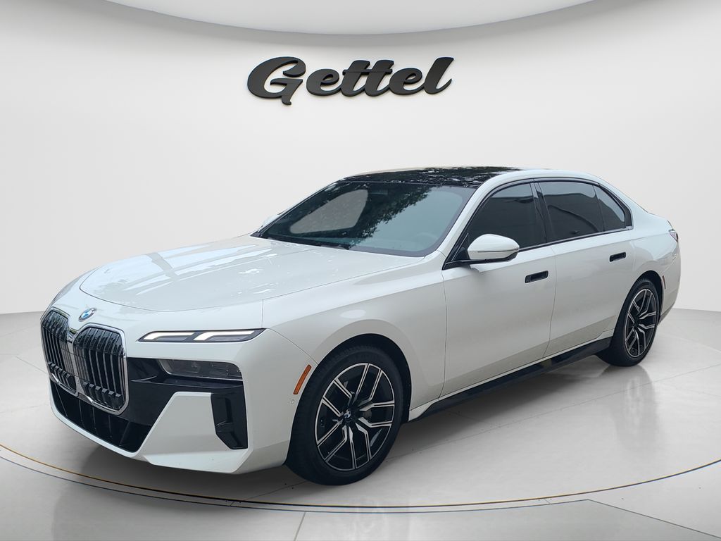 2023 BMW 7 Series 740i