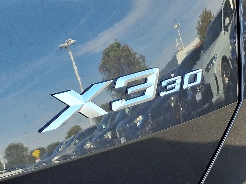 Thumbnail: 2026 BMW X3 - 11