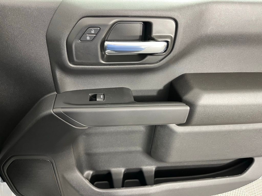 Thumbnail: 2026 Chevrolet Silverado 1500 - 29