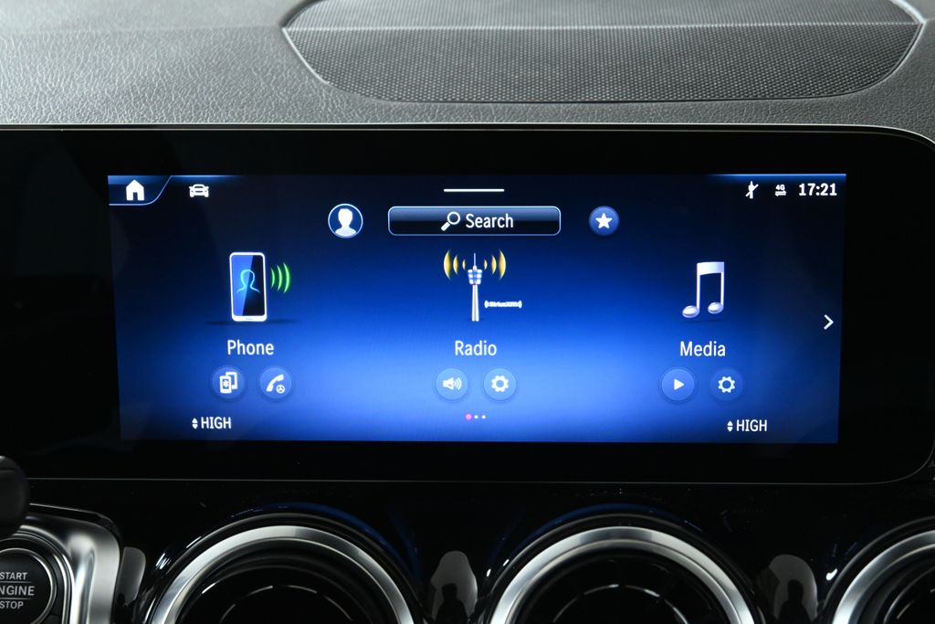 Thumbnail: 2026 Mercedes-Benz GLB - 17