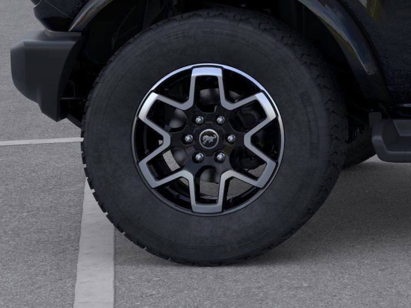 2025 Ford Bronco Outer Banks photo 3