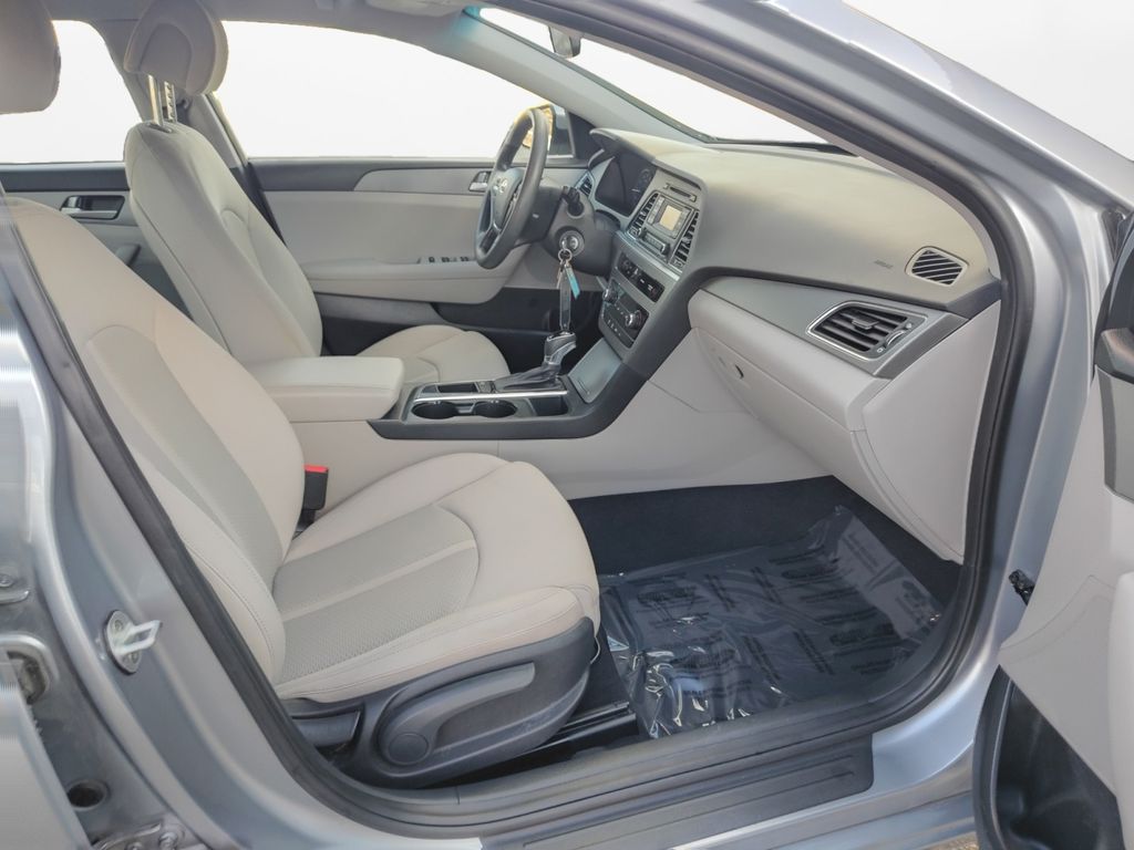 Used Car 2017 Hyundai Sonata  Base For Sale Under $10,000 In Austin, Texas