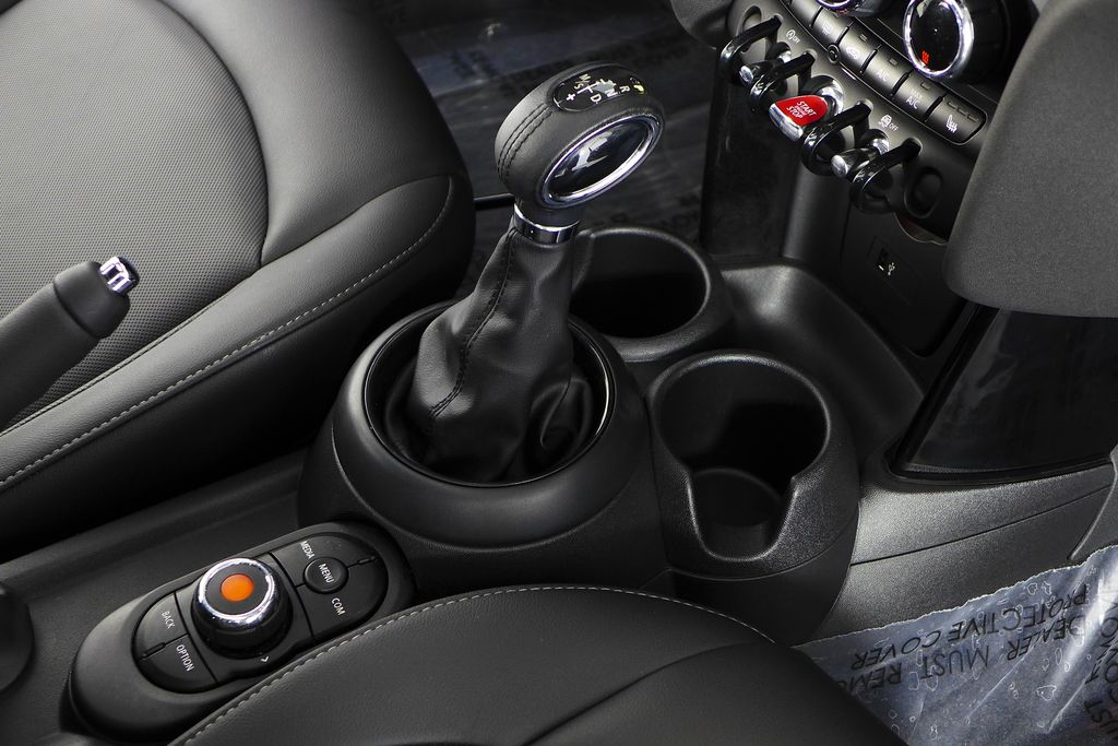 Thumbnail: 2019 MINI Cooper - 15