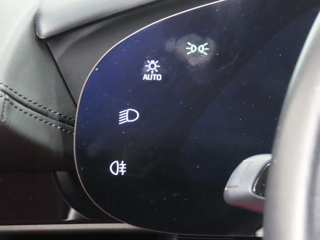 Thumbnail: 2023 Porsche Taycan - 23