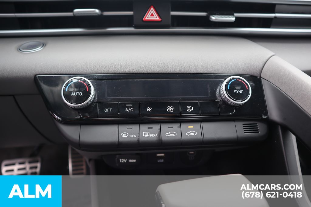 Used 2025 Gray Hyundai SEL Sport image 31
