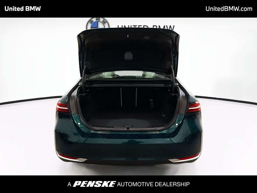 Thumbnail: 2026 BMW i5 - 14