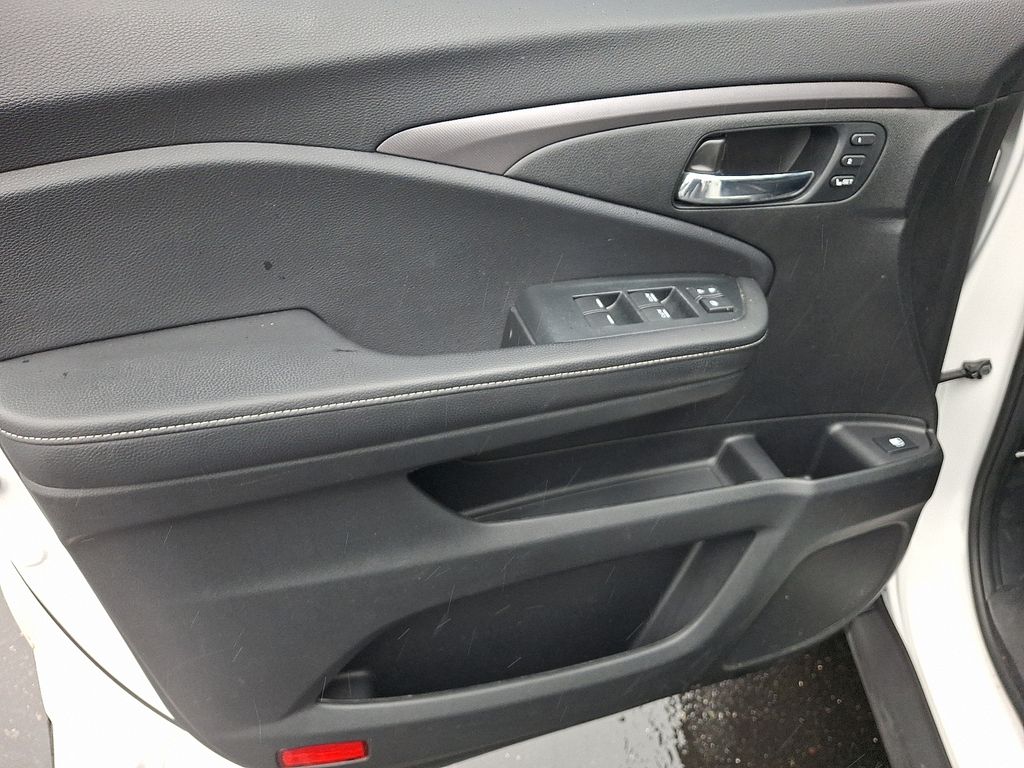 Thumbnail: 2023 Honda Ridgeline - 13