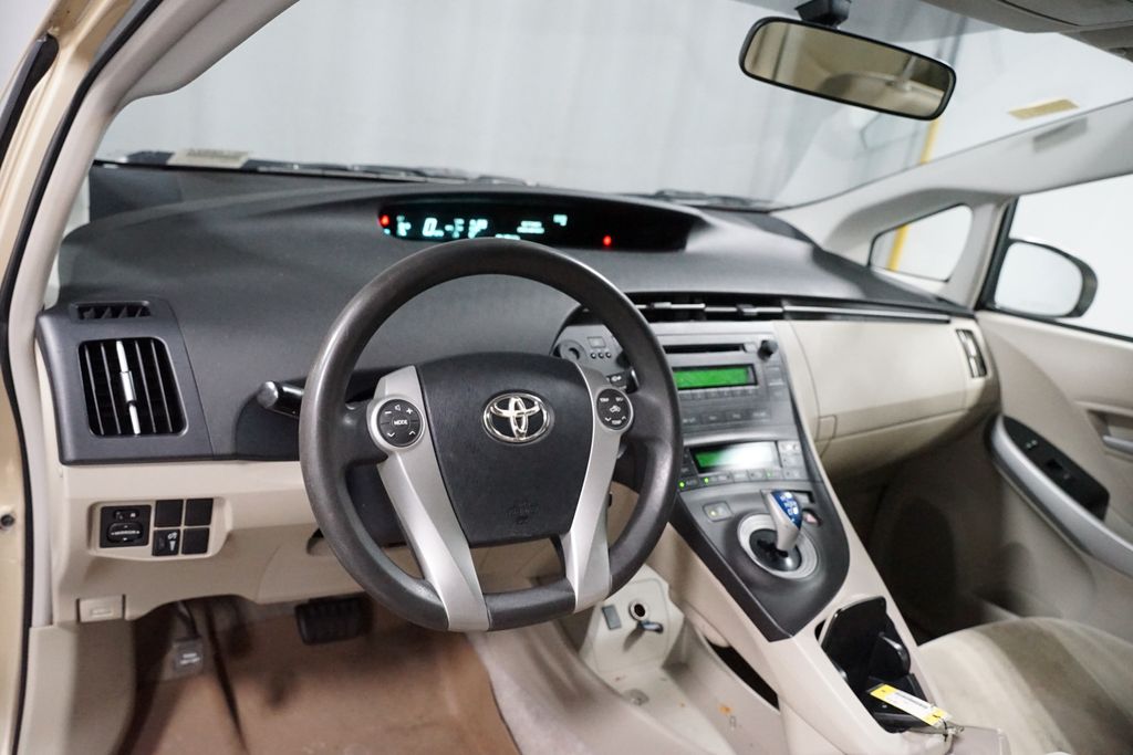 Thumbnail: 2011 Toyota Prius - 7