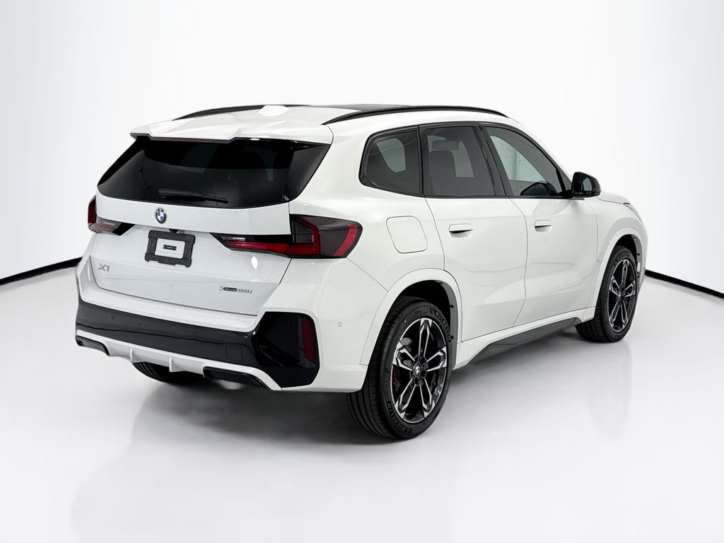 Thumbnail: 2026 BMW X1 - 5