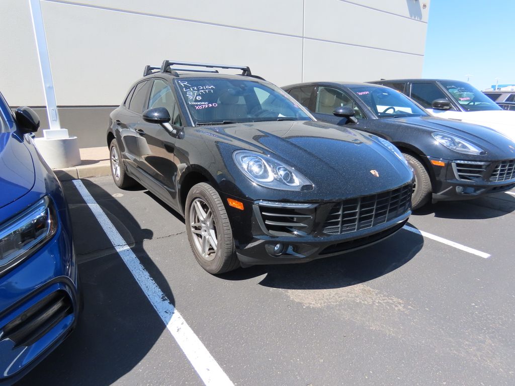 2017 Porsche Macan Base 3