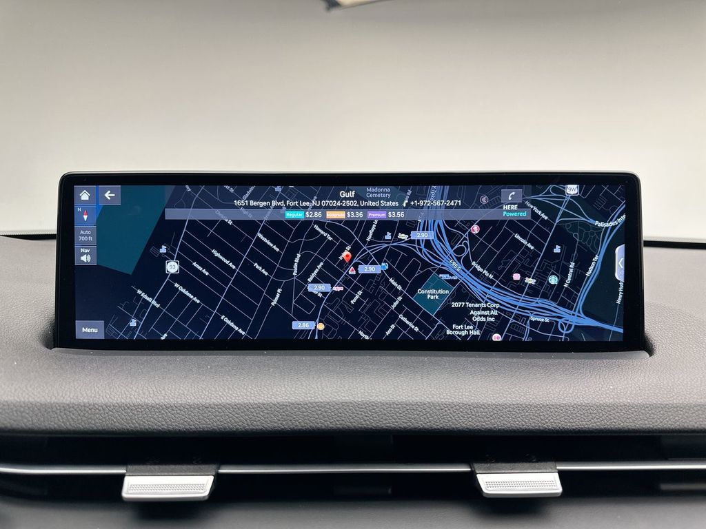 Thumbnail: 2023 Genesis GV70 - 17