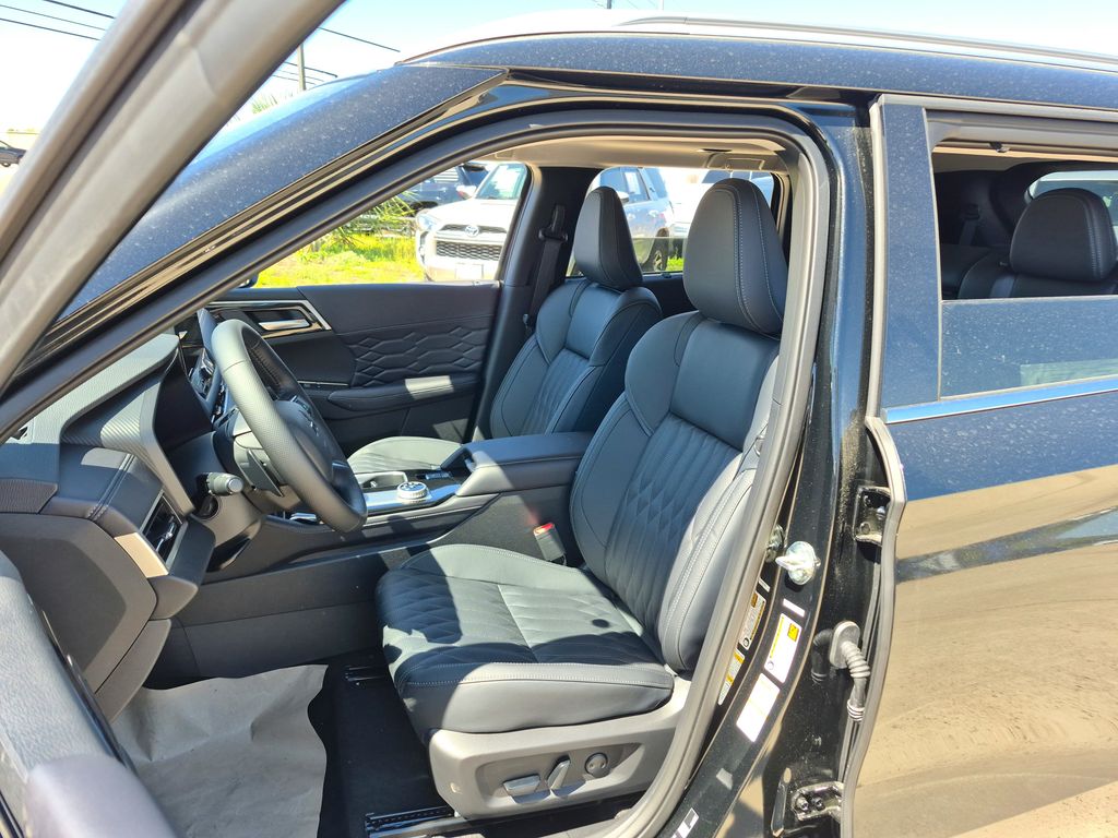 2026 Mitsubishi Outlander SEL - 9