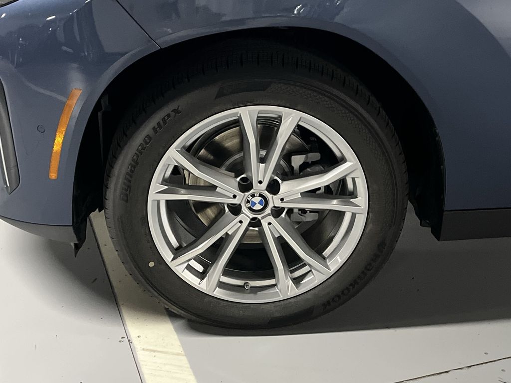 Thumbnail: 2025 BMW X3 - 10