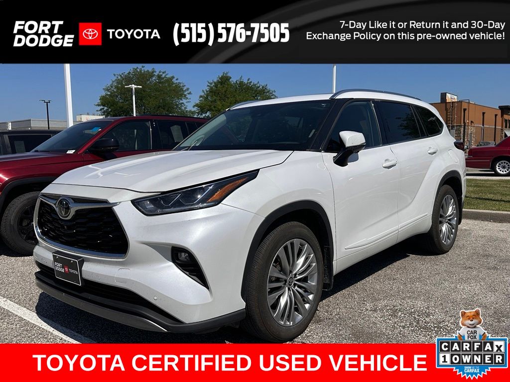 White (Wind Chill Pearl) 2023 Toyota Highlander SUV / Crossover All-Wheel Drive 8-Speed Automatic