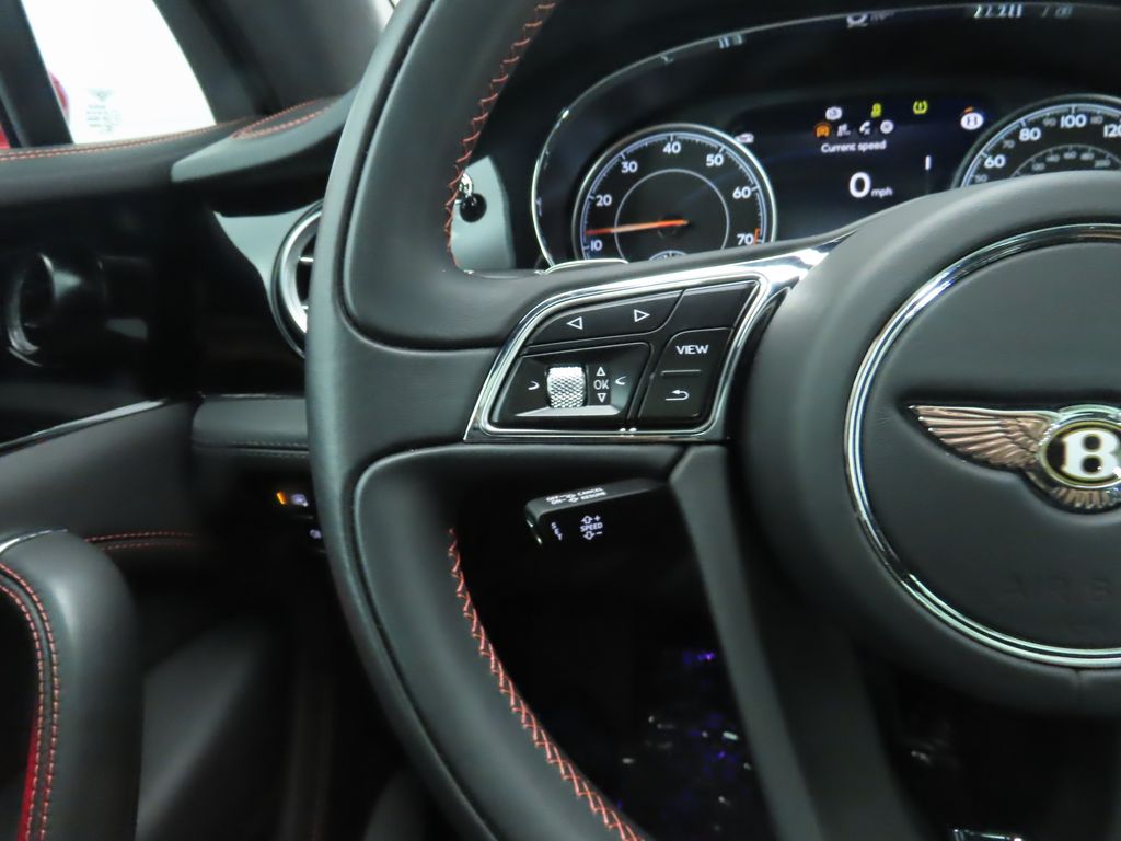 Thumbnail: 2019 Bentley Bentayga - 11