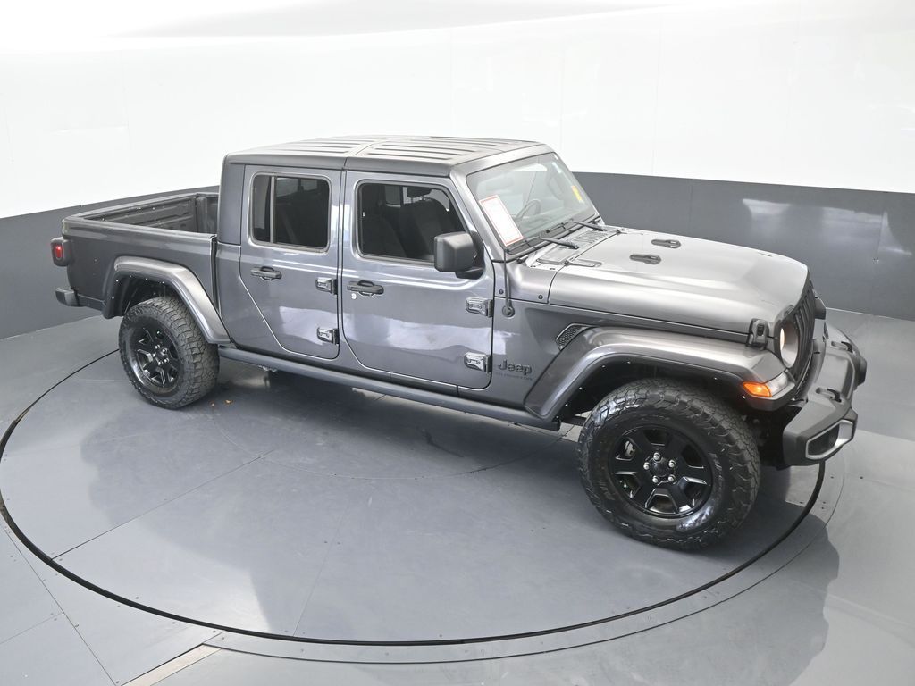 Used 2022 Granite Crystal Metallic Clearcoat Jeep Sport image 46