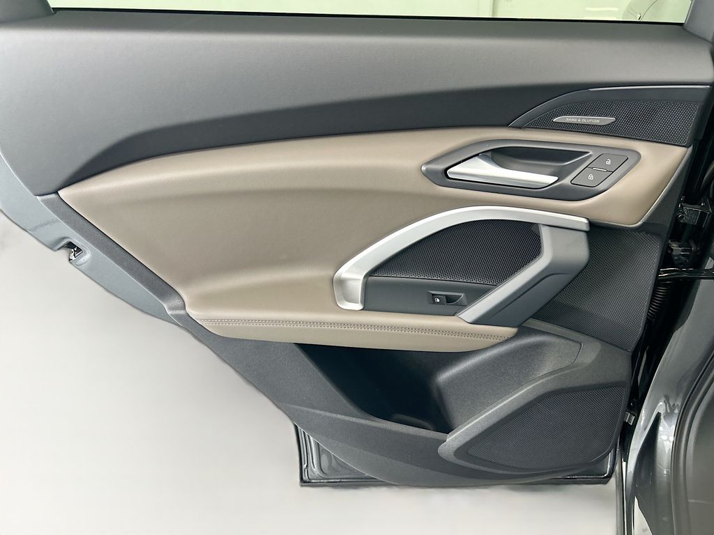 Thumbnail: 2026 Audi Q5 - 25