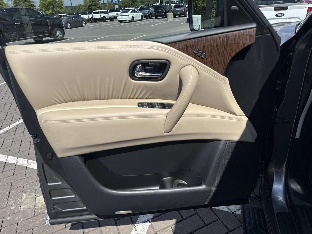 Used 2019 Gray Nissan Platinum image 14