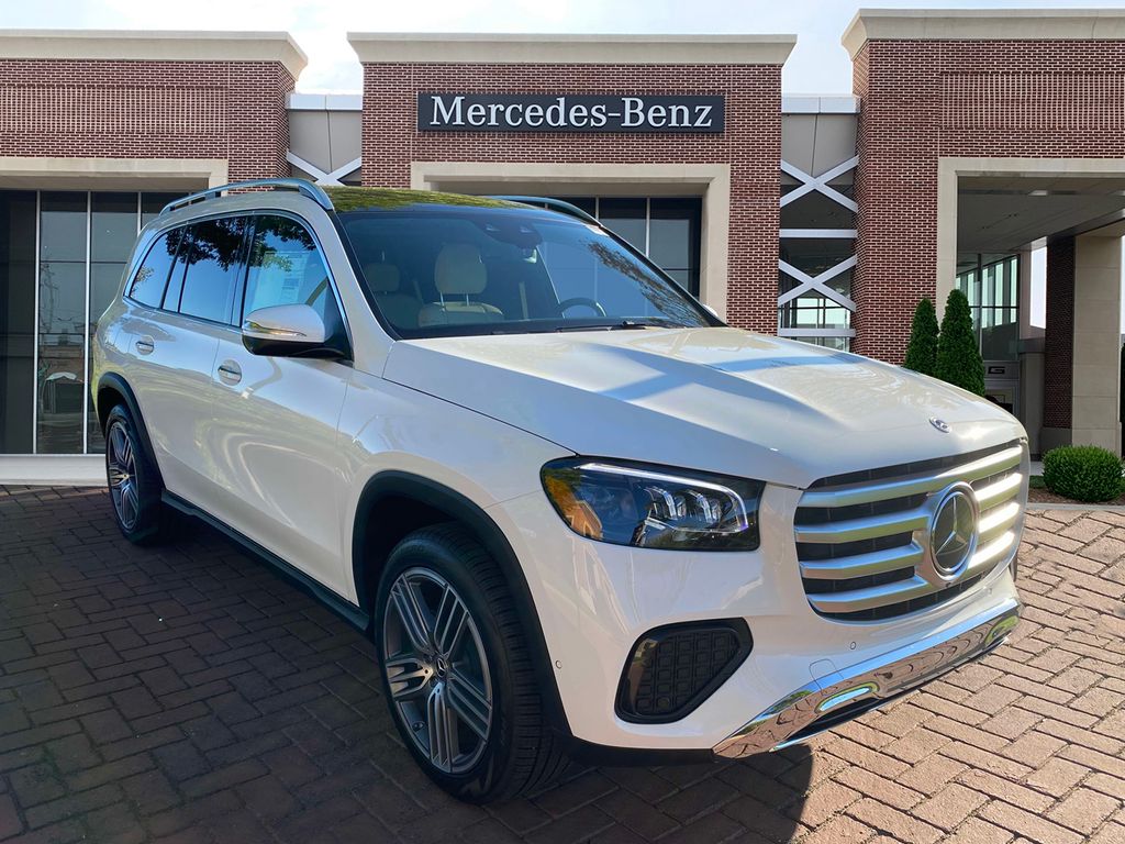 2025 Mercedes-Benz GLS 450 4MATIC 3