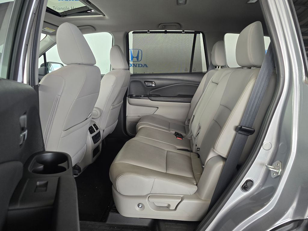 Thumbnail: 2022 Honda Pilot - 10