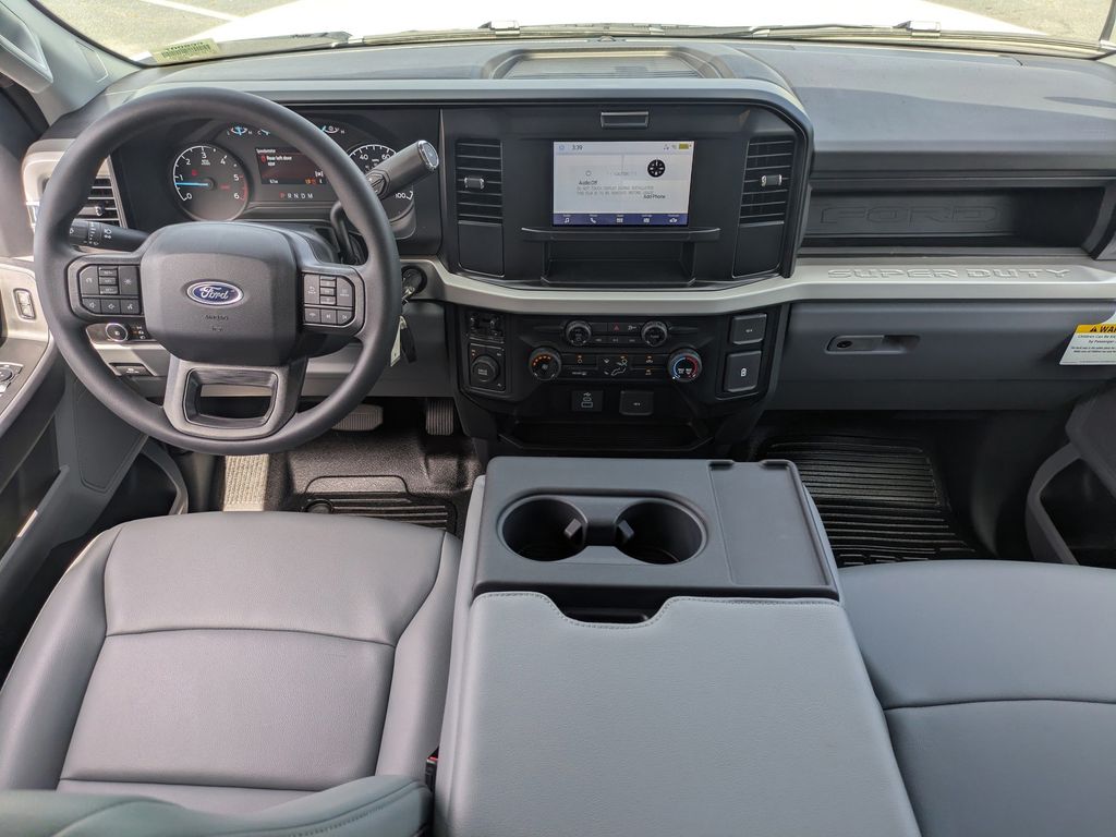 2026 Ford F-350 Chassis XL