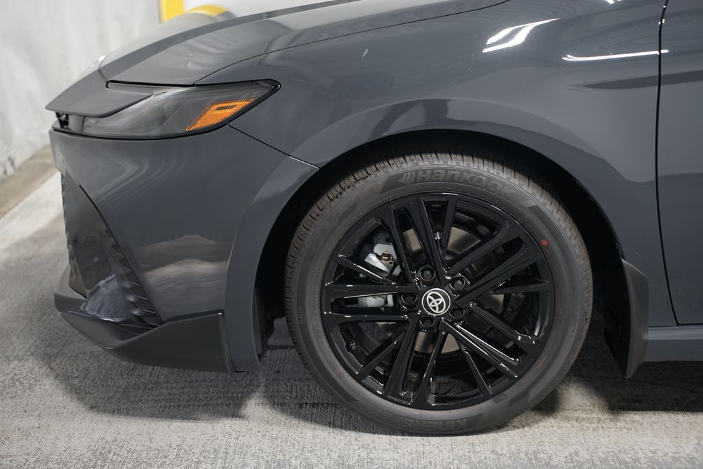 Thumbnail: 2025 Toyota Camry - 5