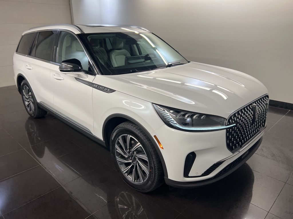 2026 Lincoln Aviator Premiere AWD's photo