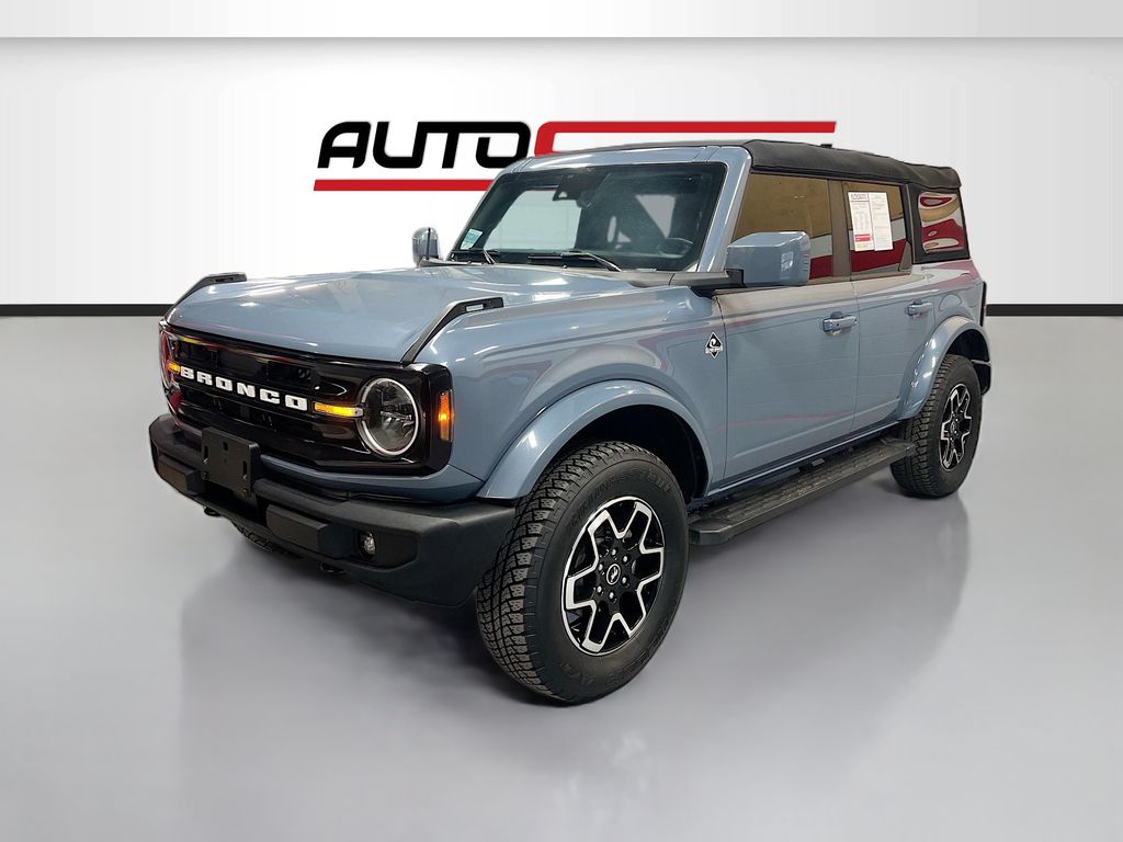 Used 2023 Azure Gray Metallic Tri-Coat Ford Outer Banks image 3