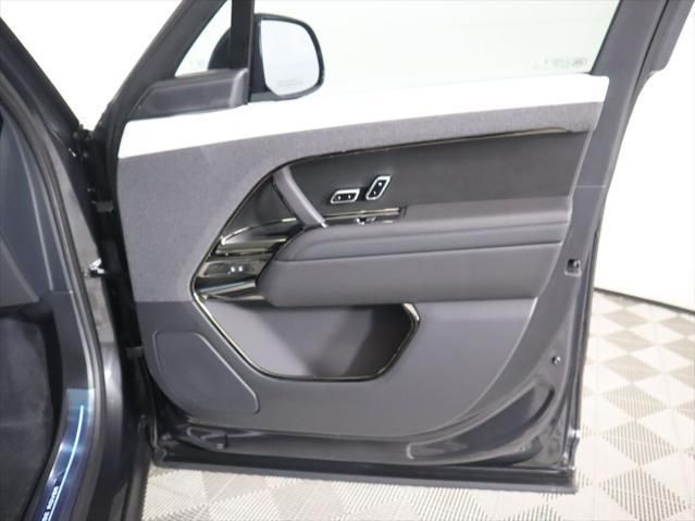 Thumbnail: 2026 Land Rover Range Rover Sport - 27