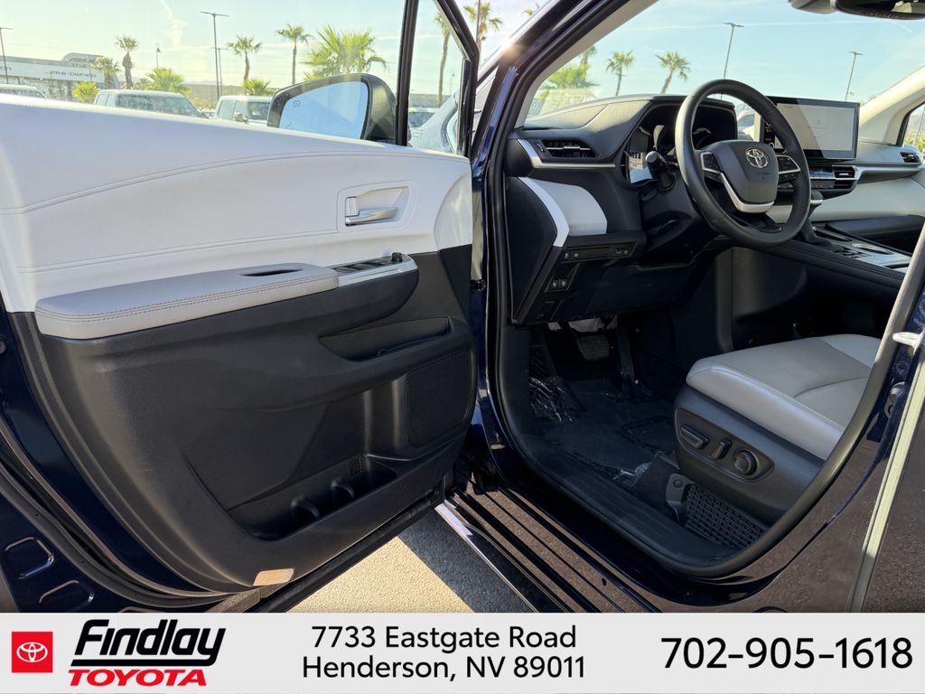 Used 2026 Toyota Sienna Van