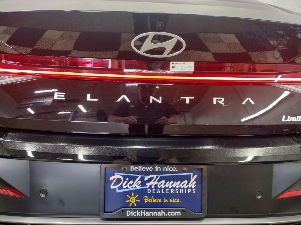 2024 Hyundai Elantra Limited