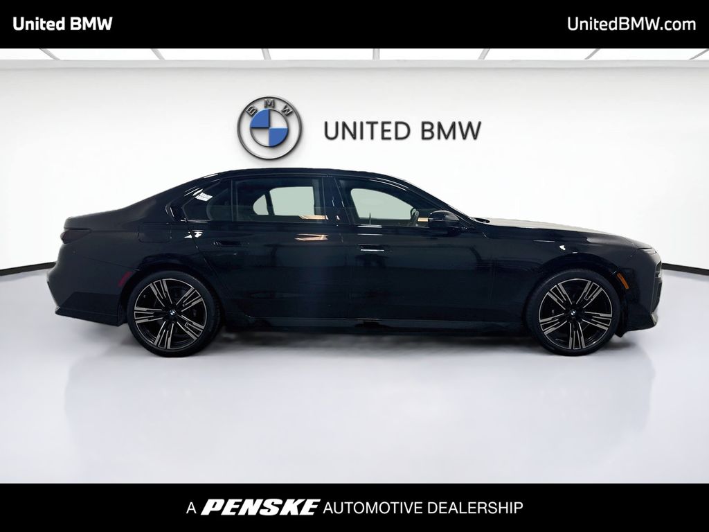 Thumbnail: 2025 BMW 7 Series - 4
