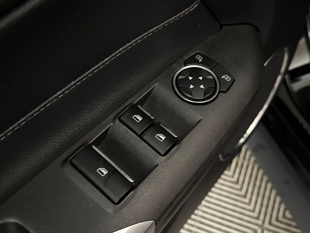 2018 Ford Mustang EcoBoost Premium photo 14