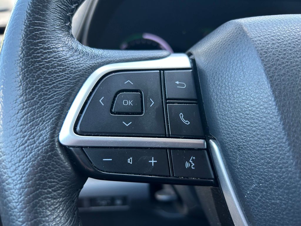 Thumbnail: 2024 Toyota Sienna - 21