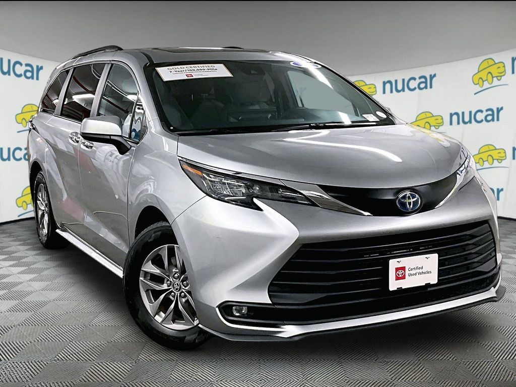 Celestial Silver Metallic 2025 Toyota Sienna Minivan Front-Wheel Drive Continuously Variable Transmission