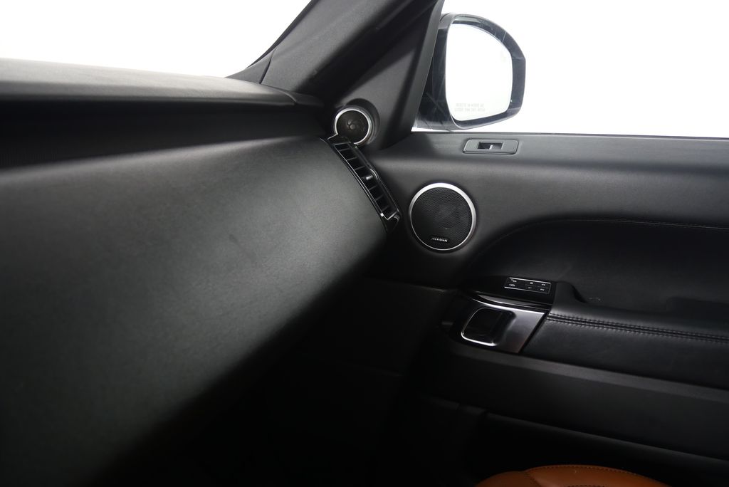 Thumbnail: 2016 Land Rover Range Rover Sport - 30