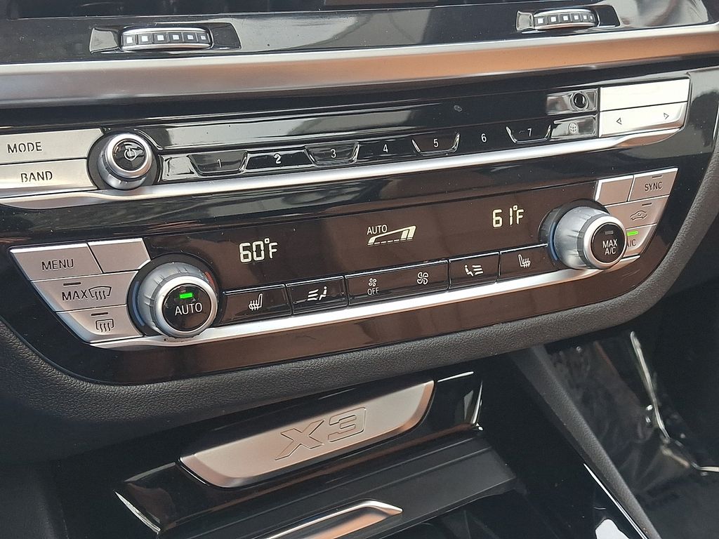 Thumbnail: 2021 BMW X3 - 16
