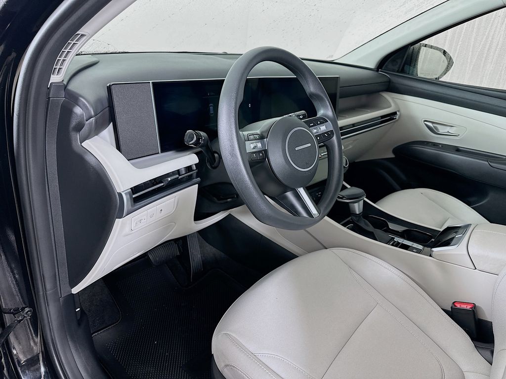 Thumbnail: 2025 Hyundai Tucson - 9