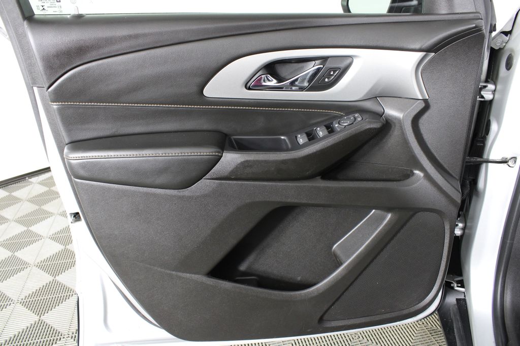 Used 2021 Chevrolet Traverse for sale in 