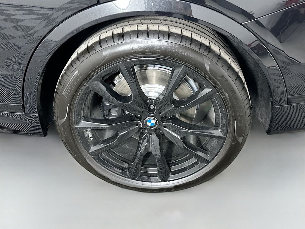 Thumbnail: 2026 BMW X7 - 23