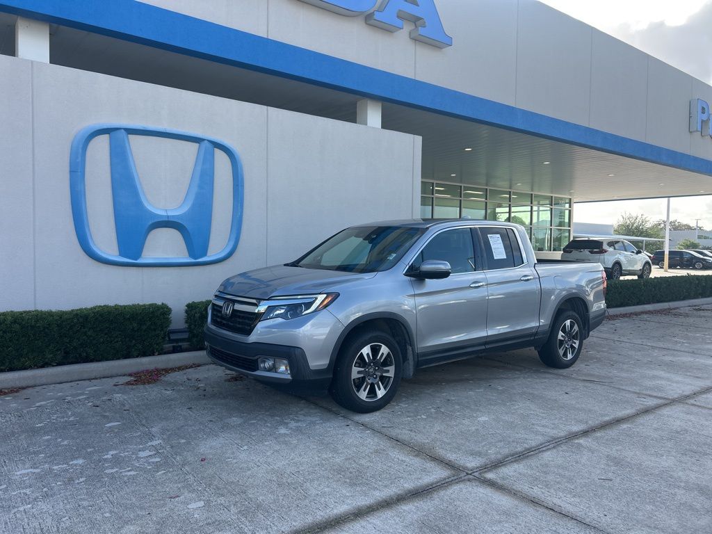 Silver 2017 Honda Ridgeline RTL-E AWD Pickup Truck All-Wheel Drive 6-Speed Automatic