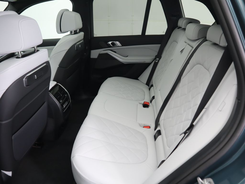 Thumbnail: 2026 BMW X5 - 22
